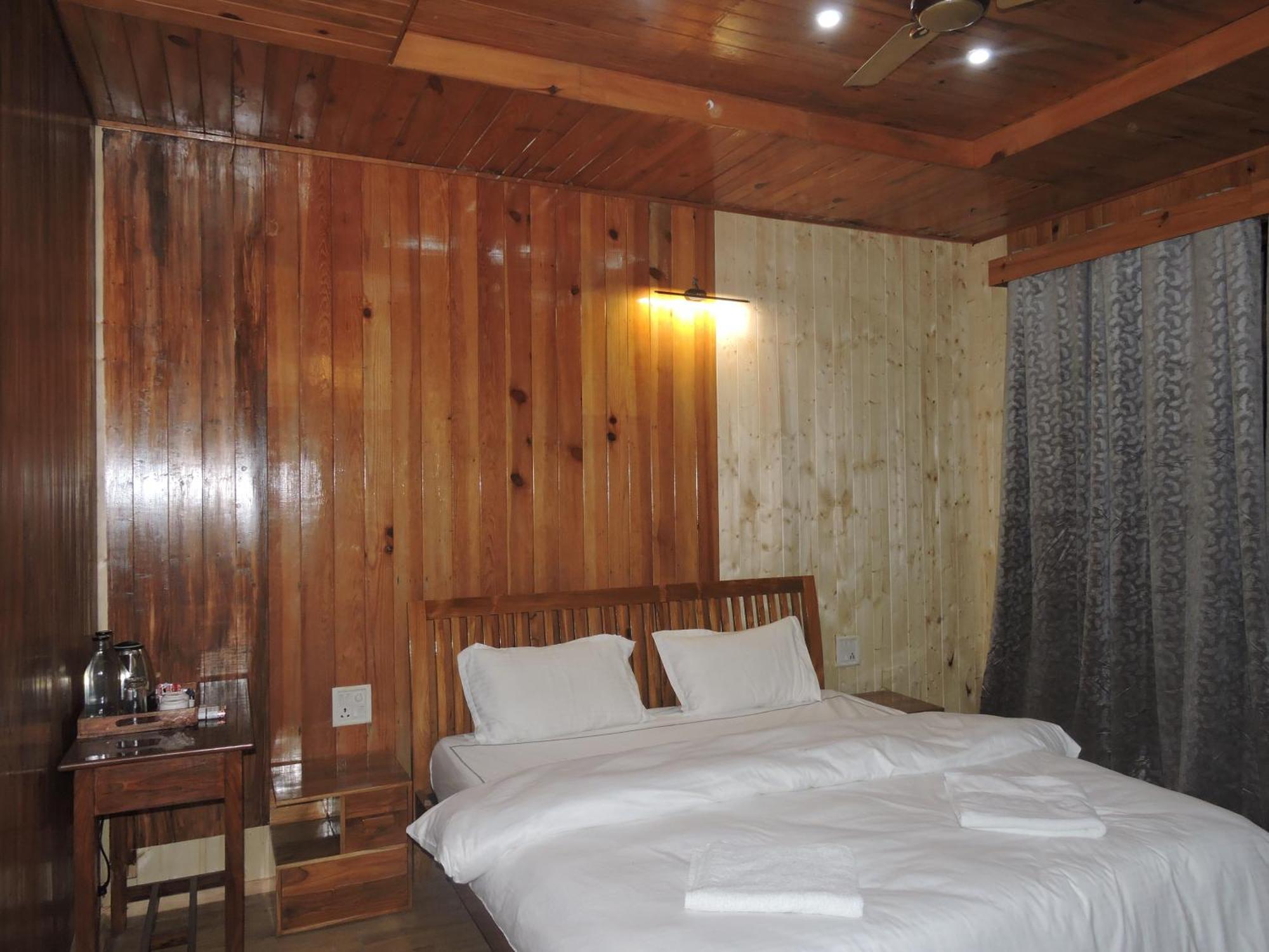 The Manora Woods - Private Hill Top, Gethiya, 나이니탈 객실 사진