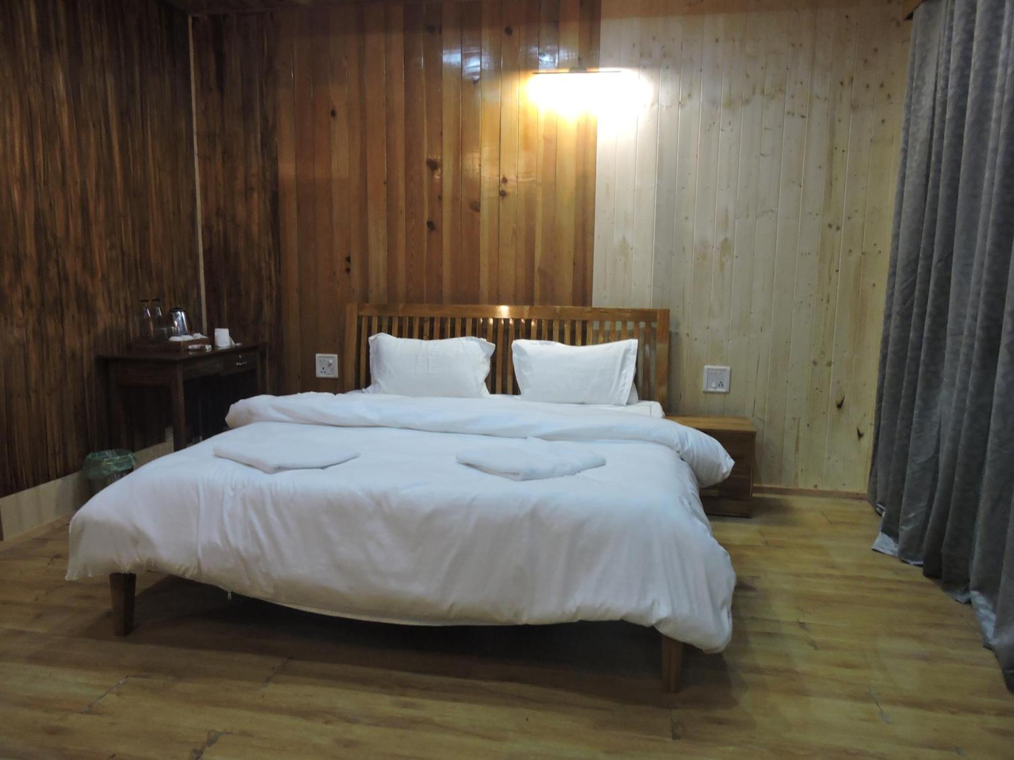 The Manora Woods - Private Hill Top, Gethiya, 나이니탈 객실 사진